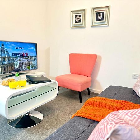 Walnut Flats: Stylish Oxford-Area Apartment with Netflix Kidlington Exterior photo